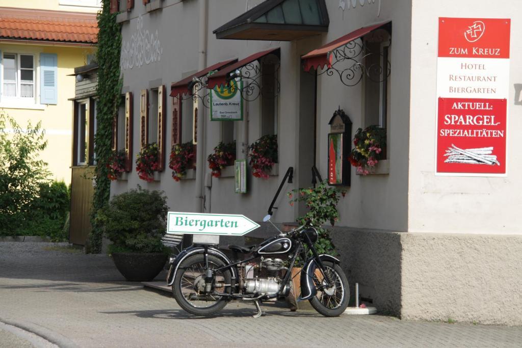Gasthof Und Pension Zum Kreuz Lautenbach Exteriör bild